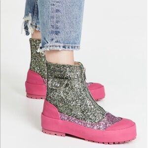 J.W. Anderson
Glitter Colorblock Pattern Rubber Boots